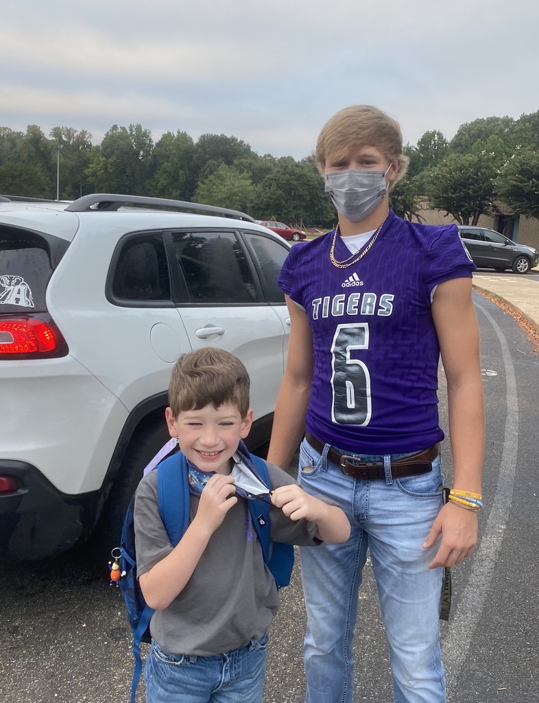 Big Quarterback Tigers and Little Tigers
